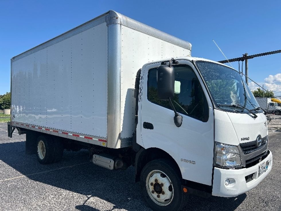 Medium Duty Box Truck-Light and Medium Duty Trucks-Hino-2019-195-Rochester-NY-147,820\n\t\tmiles-$ 33,500 - Image 1