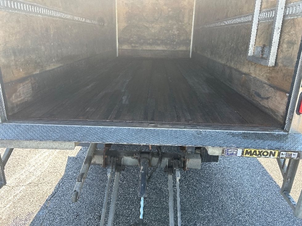 Medium Duty Box Truck-Light and Medium Duty Trucks-Hino-2019-195-Rochester-NY-147,820\n\t\tmiles-$ 33,500 - Image 10