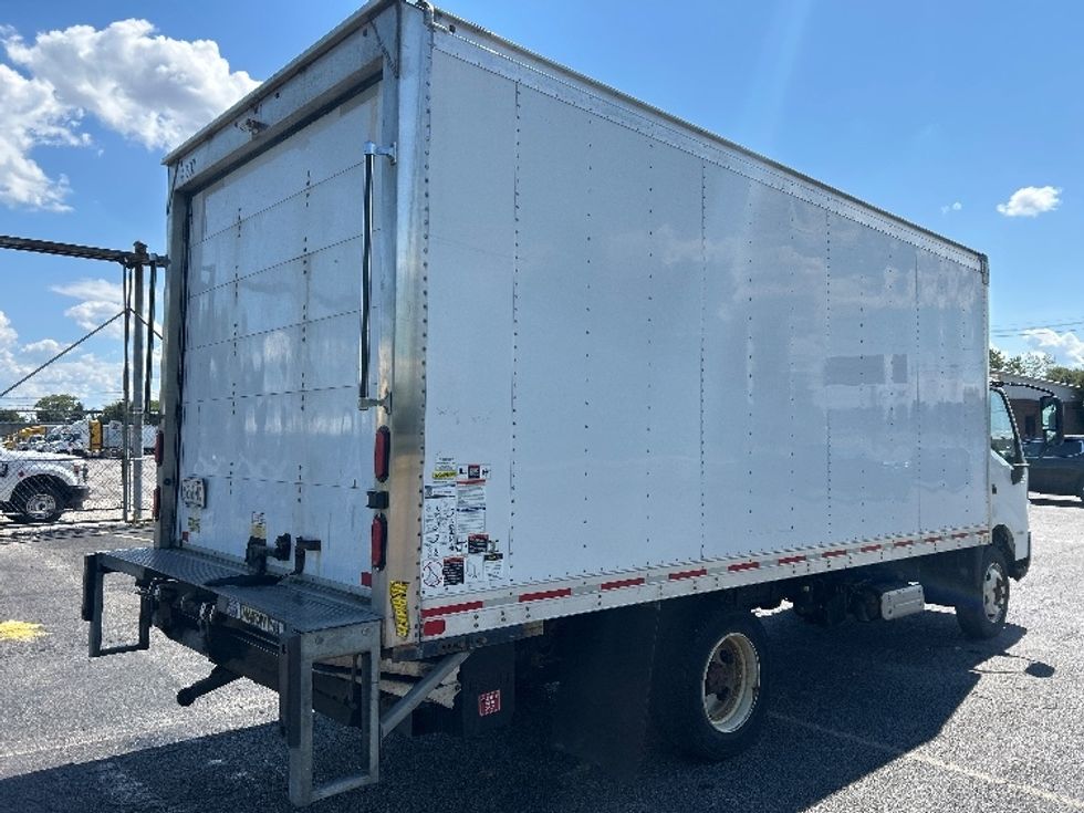 Medium Duty Box Truck-Light and Medium Duty Trucks-Hino-2019-195-Rochester-NY-147,820\n\t\tmiles-$ 33,500 - Image 13