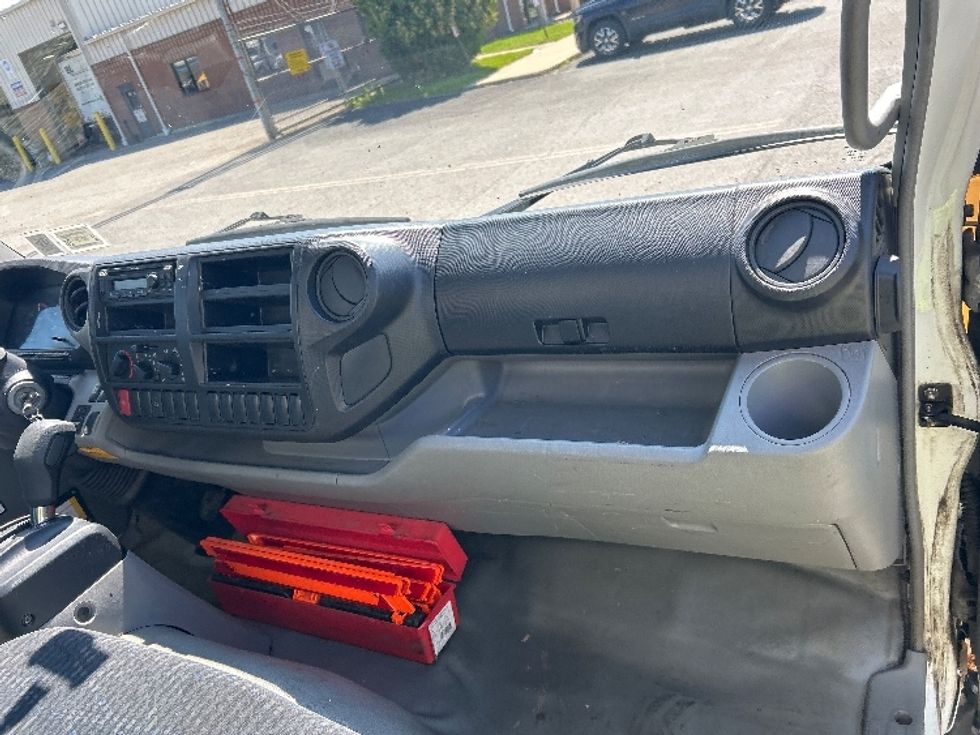 Medium Duty Box Truck-Light and Medium Duty Trucks-Hino-2019-195-Rochester-NY-147,820\n\t\tmiles-$ 33,500 - Image 21