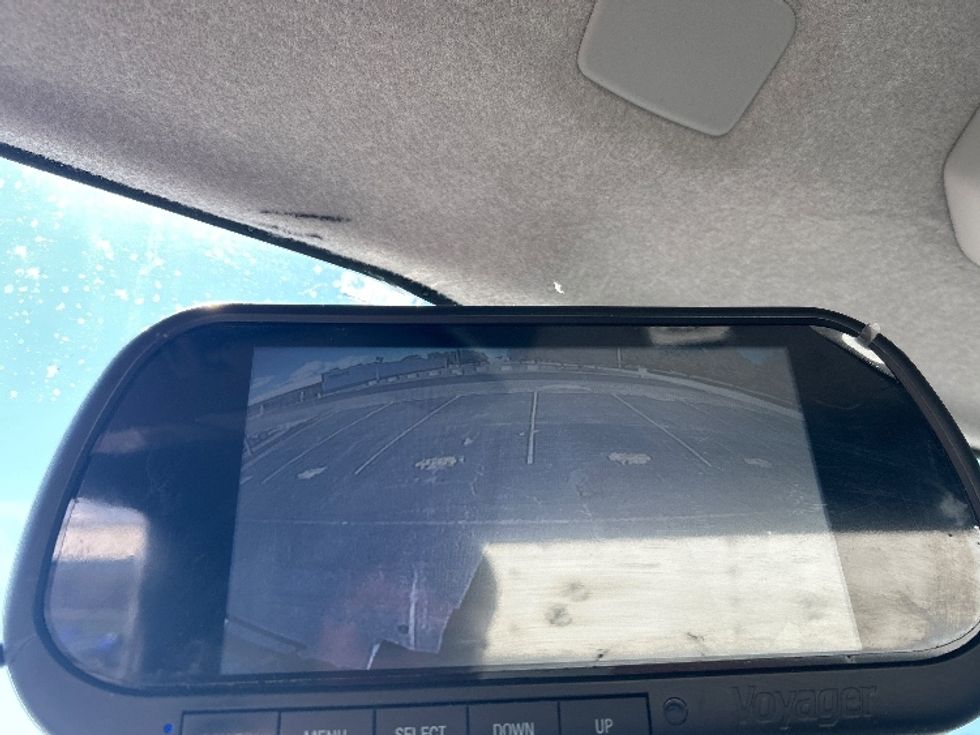 Medium Duty Box Truck-Light and Medium Duty Trucks-Hino-2019-195-Rochester-NY-147,820\n\t\tmiles-$ 33,500 - Image 26