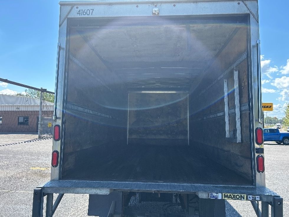 Medium Duty Box Truck-Light and Medium Duty Trucks-Hino-2019-195-Rochester-NY-147,820\n\t\tmiles-$ 33,500 - Image 8