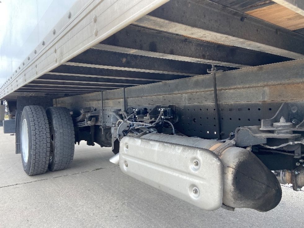 Medium Duty Box Truck-Light and Medium Duty Trucks-Hino-2019-195-San Antonio-TX-149,000\n\t\tmiles-$ 41,750 - Image 14