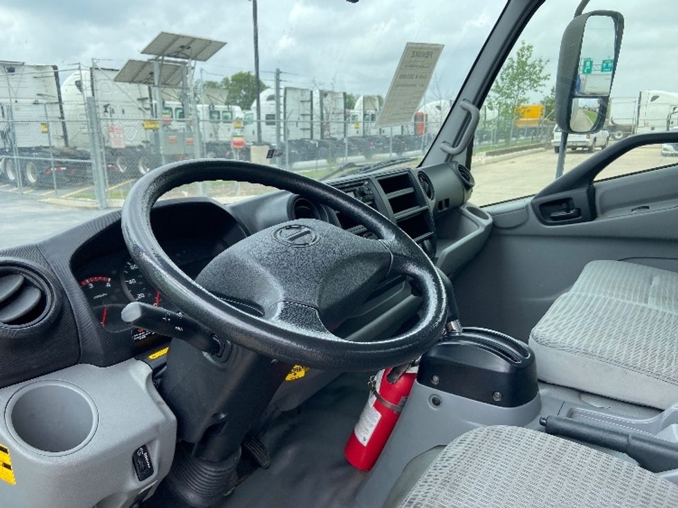 Medium Duty Box Truck-Light and Medium Duty Trucks-Hino-2019-195-San Antonio-TX-149,000\n\t\tmiles-$ 41,750 - Image 17