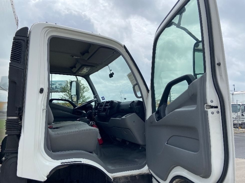 Medium Duty Box Truck-Light and Medium Duty Trucks-Hino-2019-195-San Antonio-TX-149,000\n\t\tmiles-$ 41,750 - Image 20