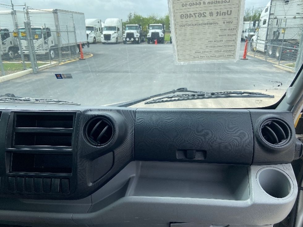 Medium Duty Box Truck-Light and Medium Duty Trucks-Hino-2019-195-San Antonio-TX-149,000\n\t\tmiles-$ 41,750 - Image 21