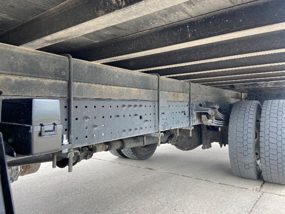 Medium Duty Box Truck-Light and Medium Duty Trucks-Hino-2019-195-San Antonio-TX-149,000\n\t\tmiles-$ 41,750 - Image 5