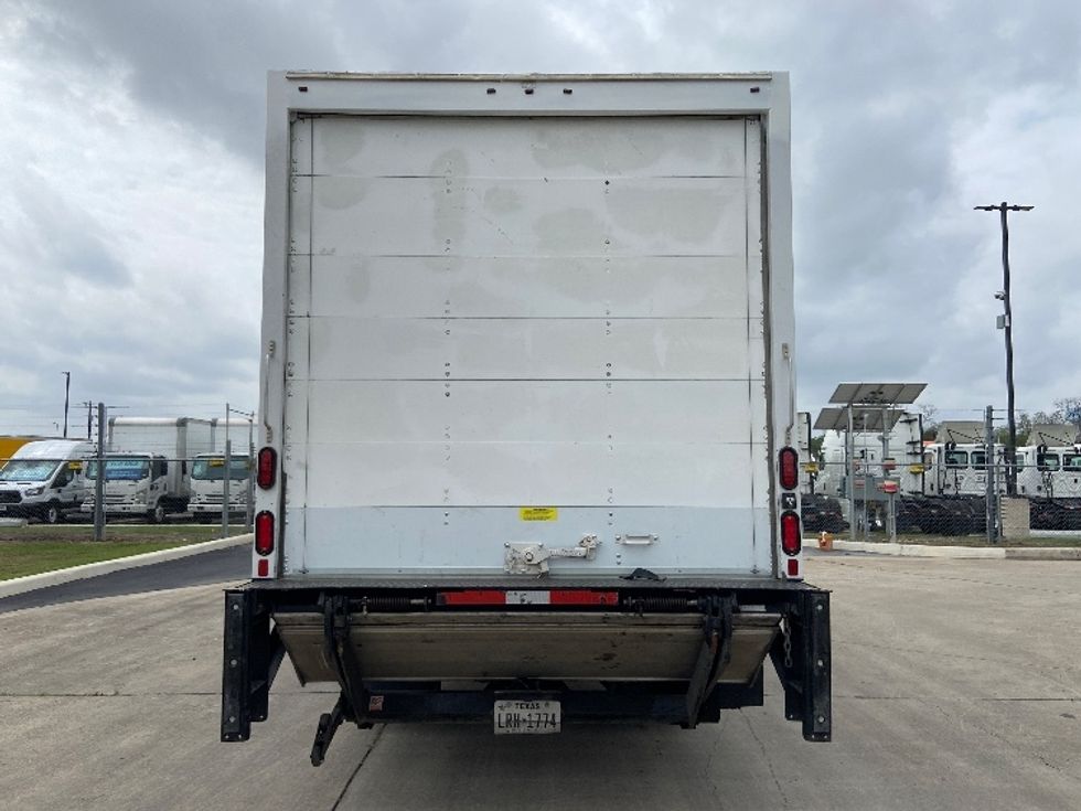 Medium Duty Box Truck-Light and Medium Duty Trucks-Hino-2019-195-San Antonio-TX-149,000\n\t\tmiles-$ 41,750 - Image 7