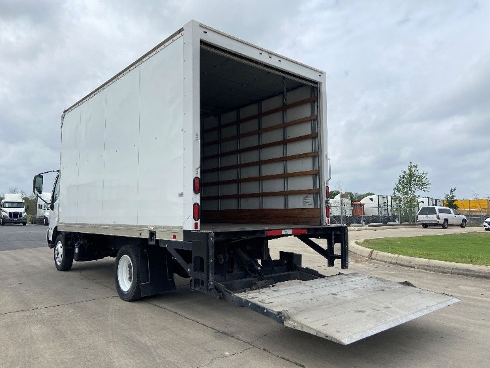 Medium Duty Box Truck-Light and Medium Duty Trucks-Hino-2019-195-San Antonio-TX-149,000\n\t\tmiles-$ 41,750 - Image 9