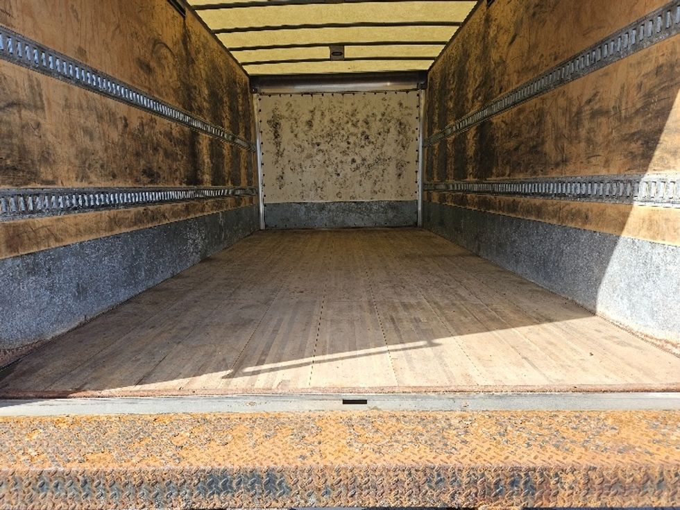 Medium Duty Box Truck-Light and Medium Duty Trucks-Hino-2019-195-Watertown-NY-215,436\n\t\tmiles-$ 21,000 - Image 10