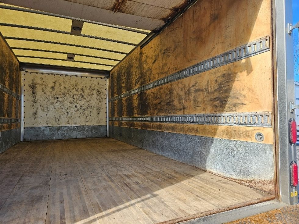 Medium Duty Box Truck-Light and Medium Duty Trucks-Hino-2019-195-Watertown-NY-215,436\n\t\tmiles-$ 21,000 - Image 12