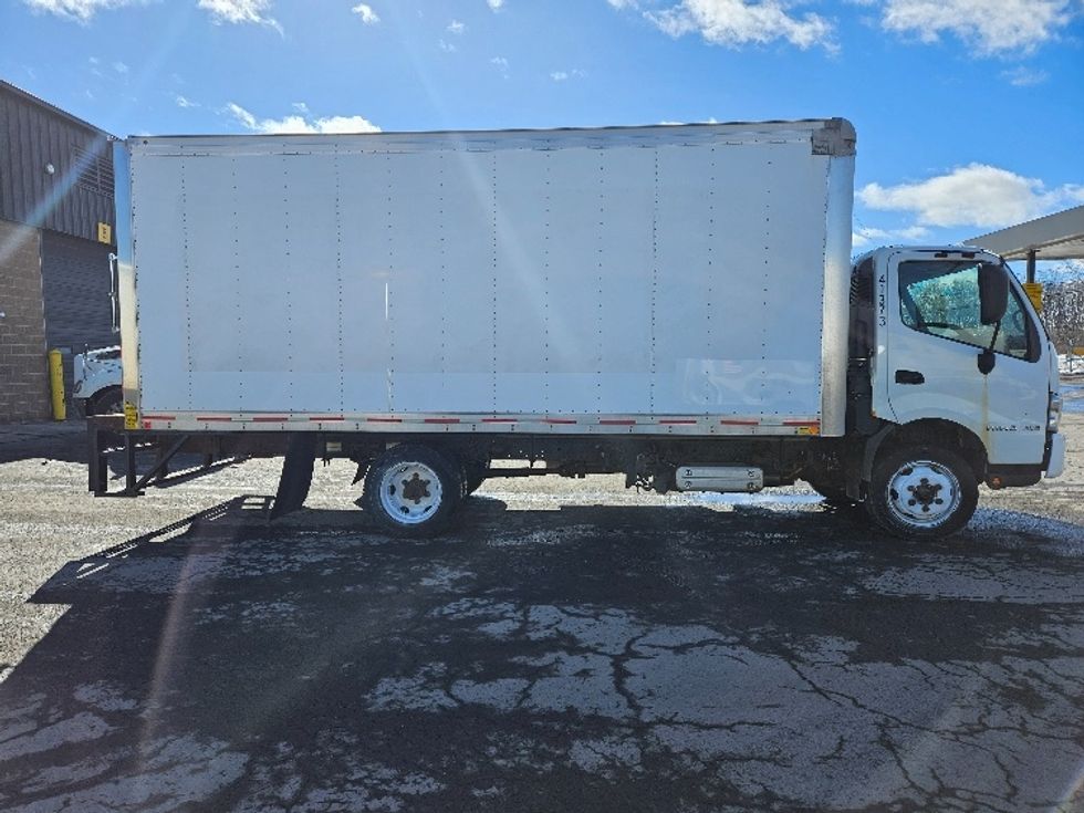 Medium Duty Box Truck-Light and Medium Duty Trucks-Hino-2019-195-Watertown-NY-215,436\n\t\tmiles-$ 21,000 - Image 15