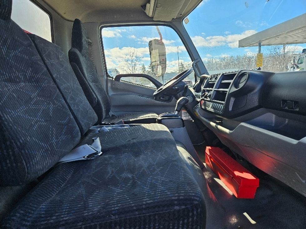 Medium Duty Box Truck-Light and Medium Duty Trucks-Hino-2019-195-Watertown-NY-215,436\n\t\tmiles-$ 21,000 - Image 22