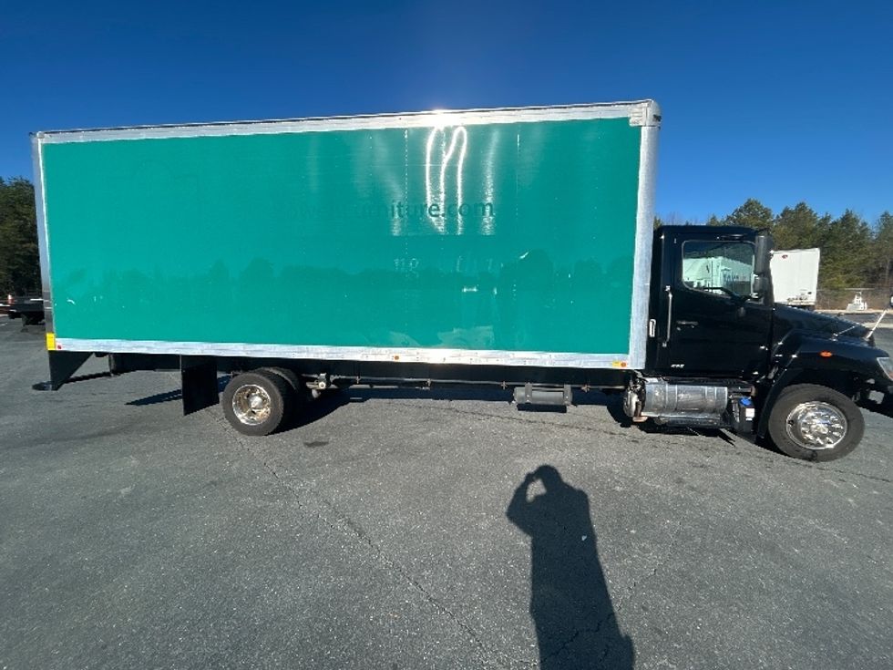 Medium Duty Box Truck-Light and Medium Duty Trucks-Hino-2019-258LP-Greensboro-NC-124,846\n\t\tmiles-$ 44,750 - Image 15