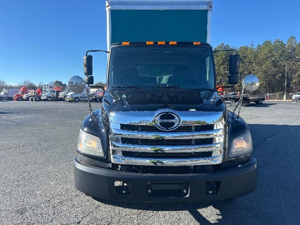 Medium Duty Box Truck-Light and Medium Duty Trucks-Hino-2019-258LP-Greensboro-NC-124,846\n\t\tmiles-$ 44,750 - Image 2