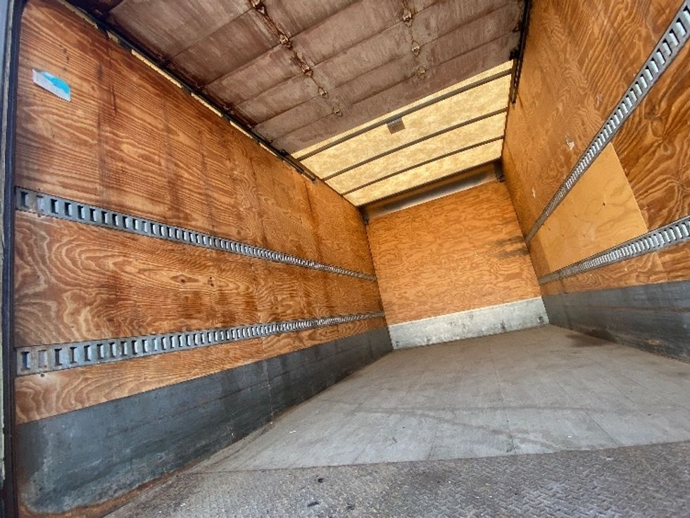 Medium Duty Box Truck-Light and Medium Duty Trucks-Hino-2019-258LP-Mississauga-ON-190,328\n\t\tkm-$ 63,500 - Image 11