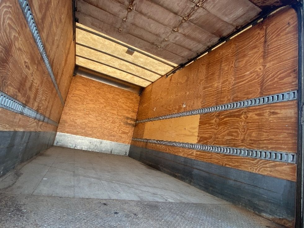 Medium Duty Box Truck-Light and Medium Duty Trucks-Hino-2019-258LP-Mississauga-ON-190,328\n\t\tkm-$ 63,500 - Image 12