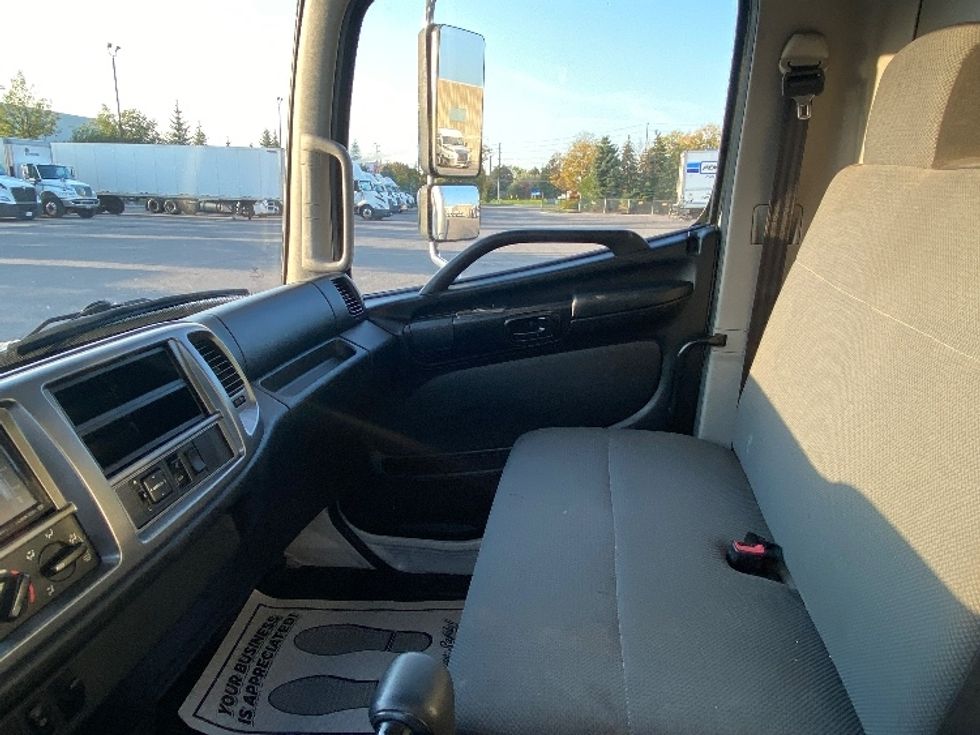 Medium Duty Box Truck-Light and Medium Duty Trucks-Hino-2019-258LP-Mississauga-ON-190,328\n\t\tkm-$ 63,500 - Image 19