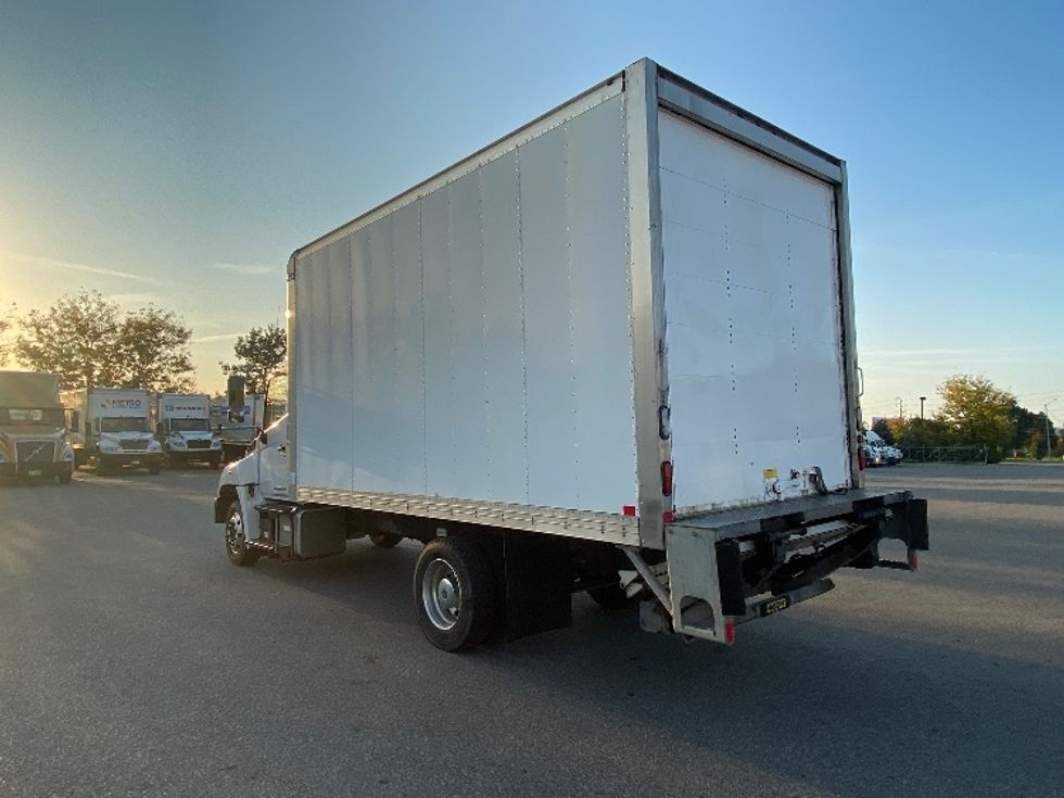 Medium Duty Box Truck-Light and Medium Duty Trucks-Hino-2019-258LP-Mississauga-ON-190,328\n\t\tkm-$ 63,500 - Image 6
