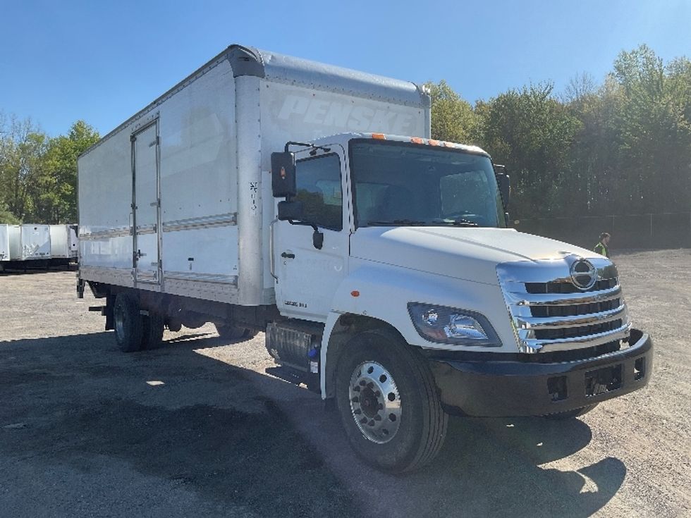 Medium Duty Box Truck-Light and Medium Duty Trucks-Hino-2019-268-Akron-OH-157,657\n\t\tmiles-$ 54,000 - Image 1
