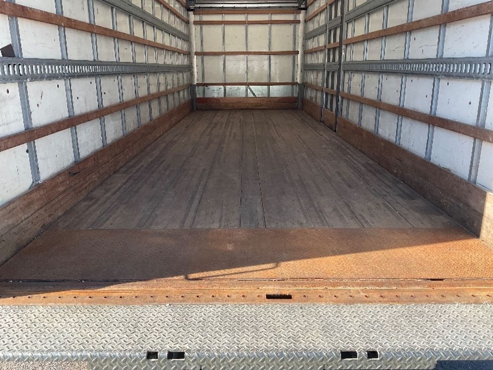 Medium Duty Box Truck-Light and Medium Duty Trucks-Hino-2019-268-Akron-OH-157,657\n\t\tmiles-$ 54,000 - Image 10
