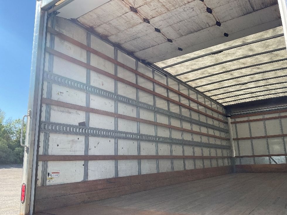 Medium Duty Box Truck-Light and Medium Duty Trucks-Hino-2019-268-Akron-OH-157,657\n\t\tmiles-$ 54,000 - Image 11