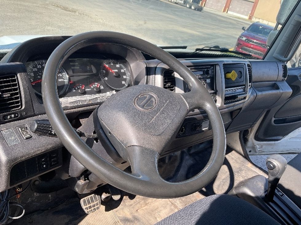 Medium Duty Box Truck-Light and Medium Duty Trucks-Hino-2019-268-Akron-OH-157,657\n\t\tmiles-$ 54,000 - Image 17