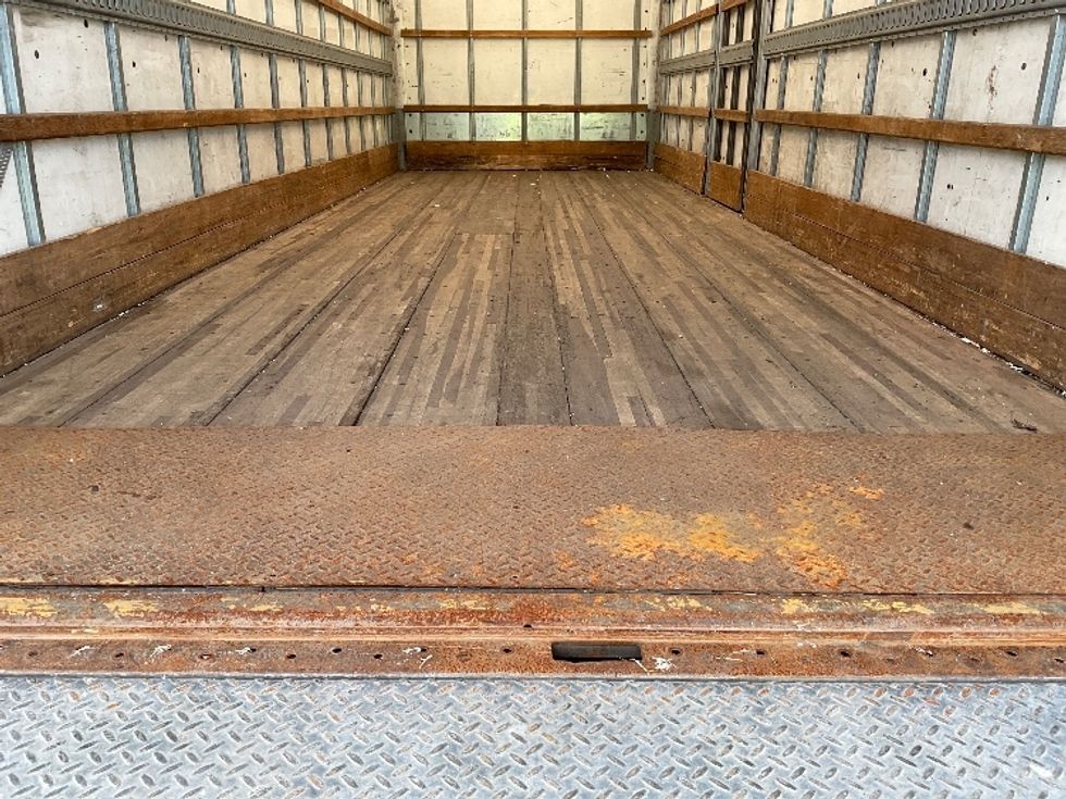 Medium Duty Box Truck-Light and Medium Duty Trucks-Hino-2019-268-Akron-OH-166,576\n\t\tmiles-$ 49,750 - Image 10