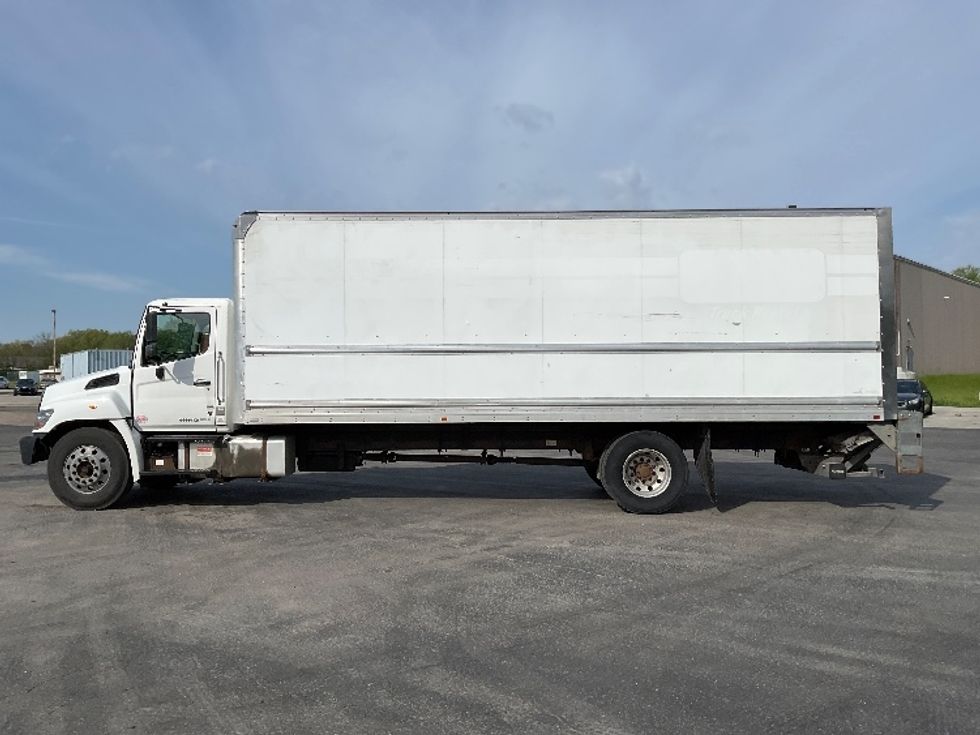 Medium Duty Box Truck-Light and Medium Duty Trucks-Hino-2019-268-Akron-OH-166,576\n\t\tmiles-$ 49,750 - Image 4