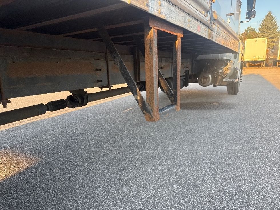 Medium Duty Box Truck-Light and Medium Duty Trucks-Hino-2019-268-Akron-OH-166,608\n\t\tmiles-$ 53,750 - Image 14