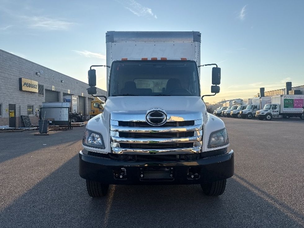 Medium Duty Box Truck-Light and Medium Duty Trucks-Hino-2019-268-Akron-OH-166,608\n\t\tmiles-$ 53,750 - Image 2