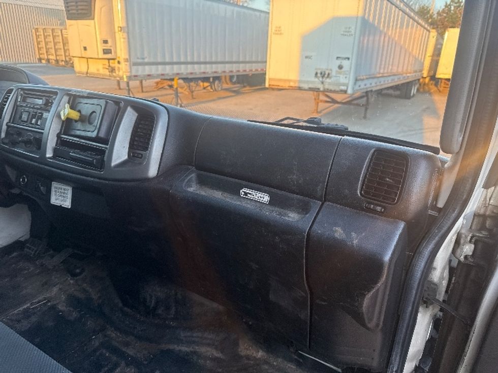 Medium Duty Box Truck-Light and Medium Duty Trucks-Hino-2019-268-Akron-OH-166,608\n\t\tmiles-$ 53,750 - Image 21