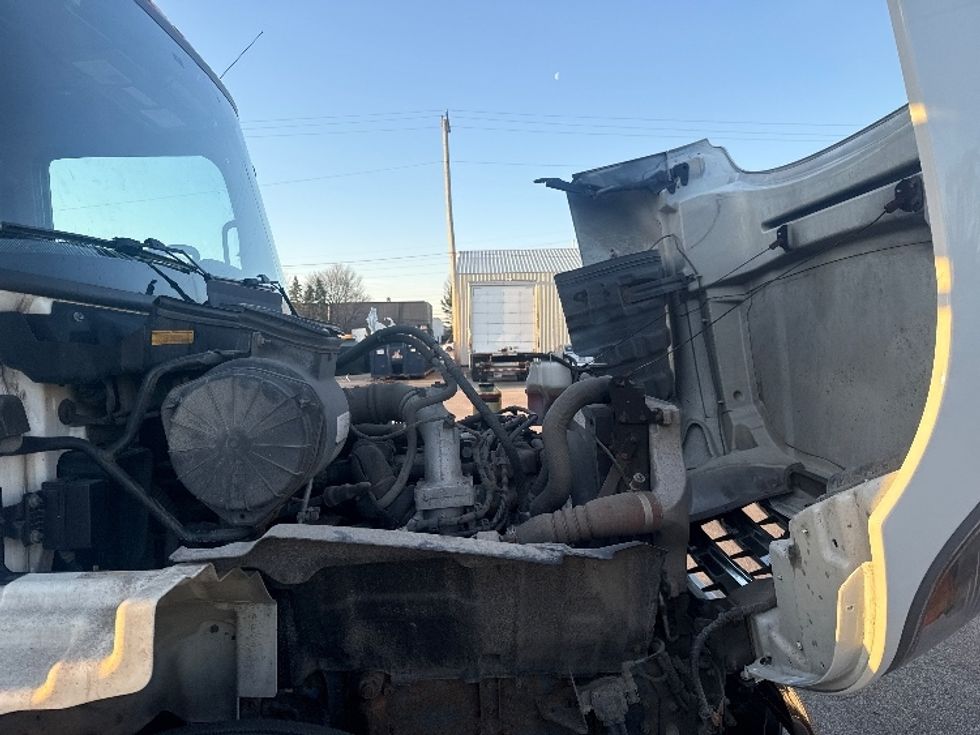 Medium Duty Box Truck-Light and Medium Duty Trucks-Hino-2019-268-Akron-OH-166,608\n\t\tmiles-$ 53,750 - Image 23