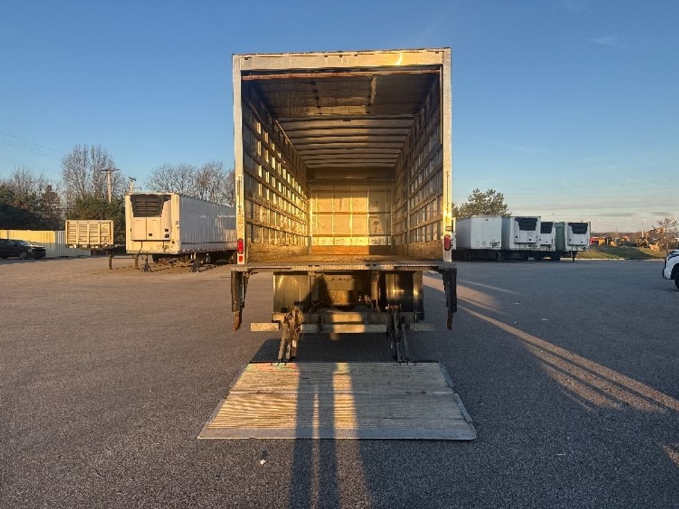 Medium Duty Box Truck-Light and Medium Duty Trucks-Hino-2019-268-Akron-OH-166,608\n\t\tmiles-$ 53,750 - Image 9
