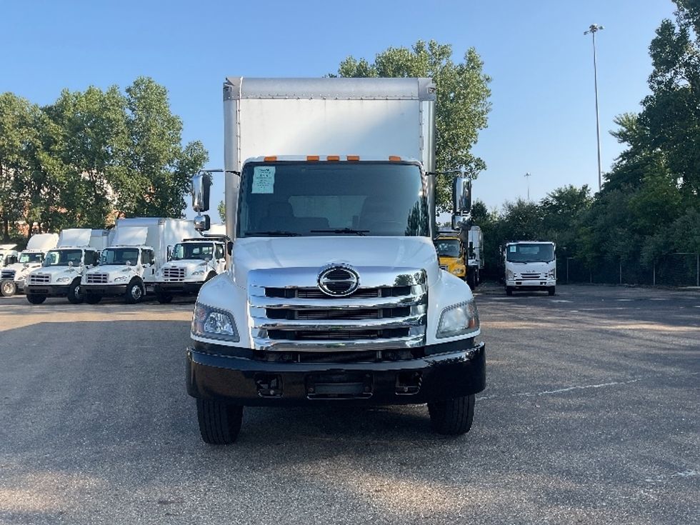 Medium Duty Box Truck-Light and Medium Duty Trucks-Hino-2019-268-Akron-OH-242,969\n\t\tmiles-$ 39,750 - Image 2