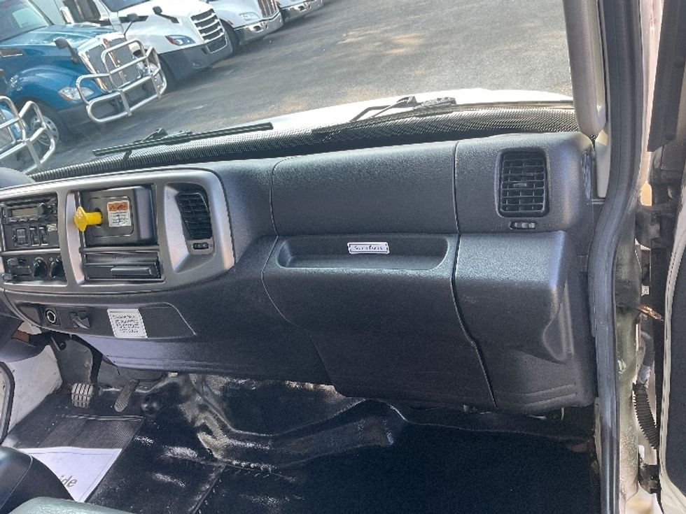 Medium Duty Box Truck-Light and Medium Duty Trucks-Hino-2019-268-Akron-OH-242,969\n\t\tmiles-$ 39,750 - Image 21