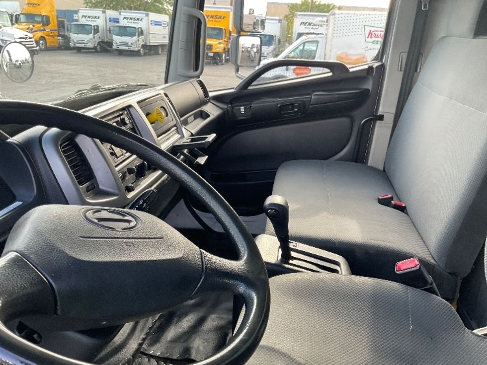 Medium Duty Box Truck-Light and Medium Duty Trucks-Hino-2019-268-Albuquerque-NM-223,246\n\t\tmiles-$ 43,750 - Image 18