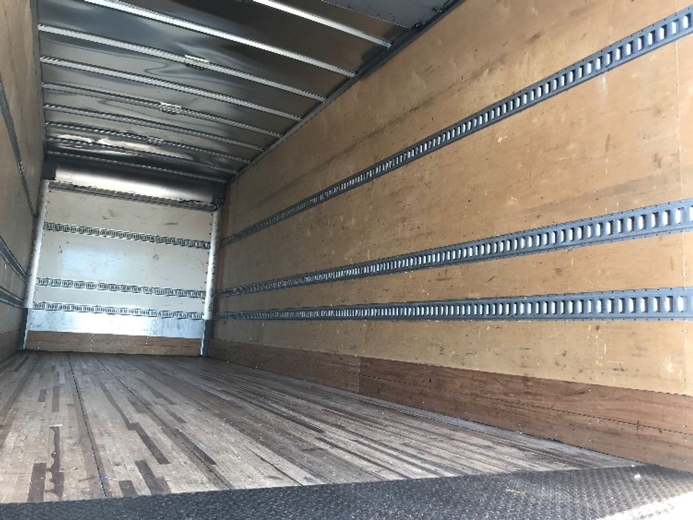 Medium Duty Box Truck-Light and Medium Duty Trucks-Hino-2019-268-Alexandria-VA-102,953\n\t\tmiles-$ 60,250 - Image 12