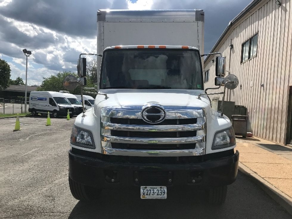 Medium Duty Box Truck-Light and Medium Duty Trucks-Hino-2019-268-Alexandria-VA-102,953\n\t\tmiles-$ 60,250 - Image 2
