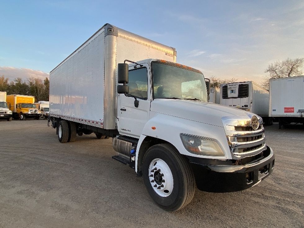 Medium Duty Box Truck-Light and Medium Duty Trucks-Hino-2019-268-Apopka-FL-254,826\n\t\tmiles-$ 37,000 - Image 1