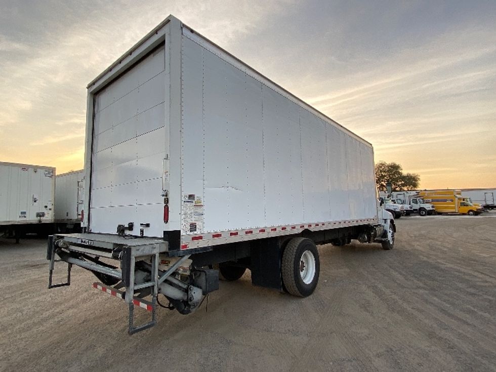 Medium Duty Box Truck-Light and Medium Duty Trucks-Hino-2019-268-Apopka-FL-254,826\n\t\tmiles-$ 37,000 - Image 13
