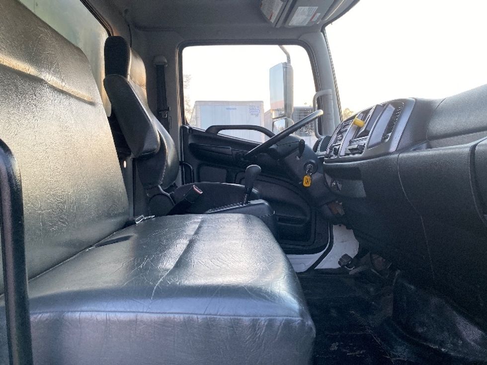 Medium Duty Box Truck-Light and Medium Duty Trucks-Hino-2019-268-Apopka-FL-254,826\n\t\tmiles-$ 37,000 - Image 22