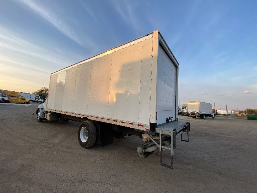 Medium Duty Box Truck-Light and Medium Duty Trucks-Hino-2019-268-Apopka-FL-254,826\n\t\tmiles-$ 37,000 - Image 6