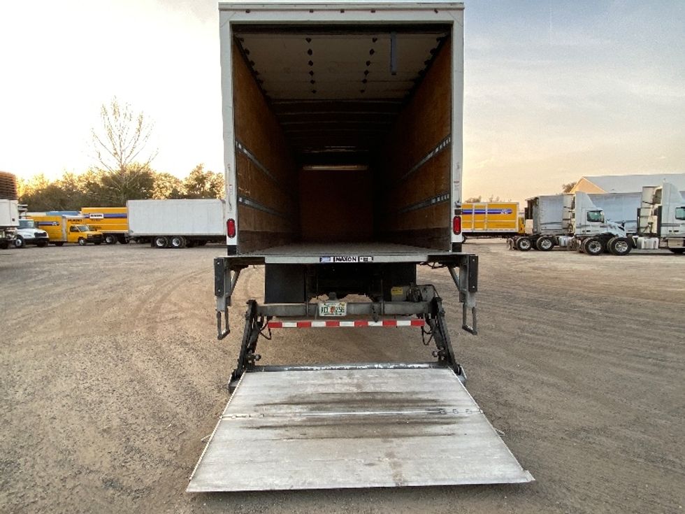 Medium Duty Box Truck-Light and Medium Duty Trucks-Hino-2019-268-Apopka-FL-254,826\n\t\tmiles-$ 37,000 - Image 9