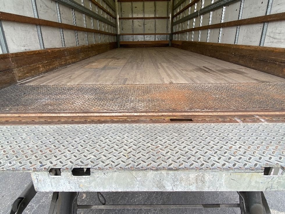 Medium Duty Box Truck-Light and Medium Duty Trucks-Hino-2019-268-Apopka-FL-261,924\n\t\tmiles-$ 36,750 - Image 10