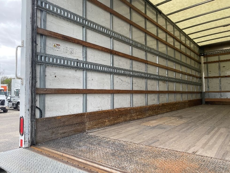 Medium Duty Box Truck-Light and Medium Duty Trucks-Hino-2019-268-Apopka-FL-261,924\n\t\tmiles-$ 36,750 - Image 11