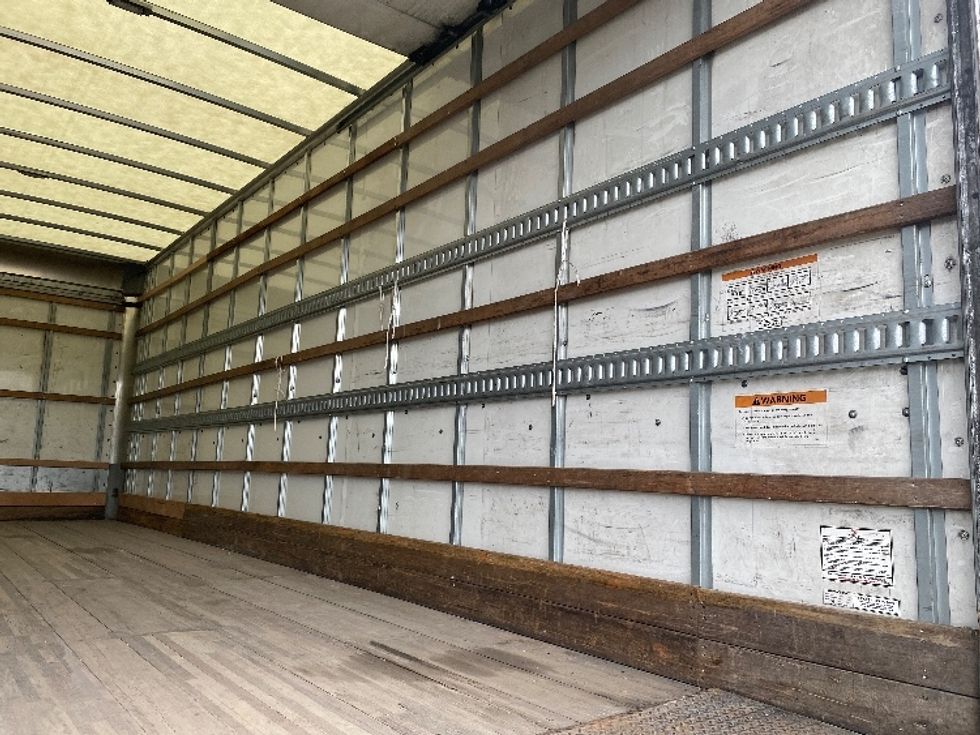 Medium Duty Box Truck-Light and Medium Duty Trucks-Hino-2019-268-Apopka-FL-261,924\n\t\tmiles-$ 36,750 - Image 12