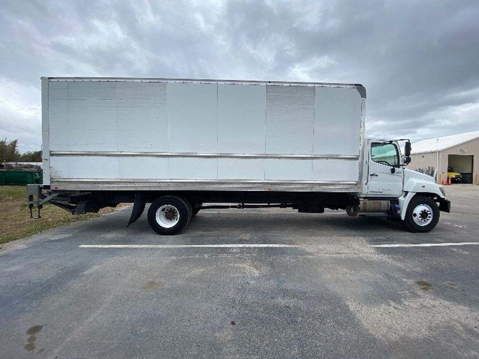 Medium Duty Box Truck-Light and Medium Duty Trucks-Hino-2019-268-Apopka-FL-261,924\n\t\tmiles-$ 36,750 - Image 15