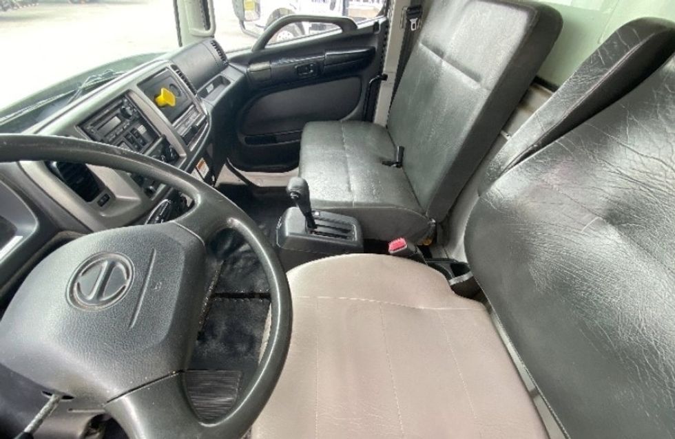 Medium Duty Box Truck-Light and Medium Duty Trucks-Hino-2019-268-Apopka-FL-261,924\n\t\tmiles-$ 36,750 - Image 19