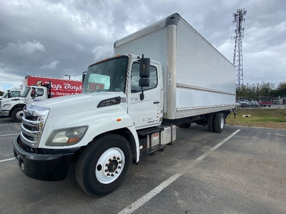 Medium Duty Box Truck-Light and Medium Duty Trucks-Hino-2019-268-Apopka-FL-261,924\n\t\tmiles-$ 36,750 - Image 3